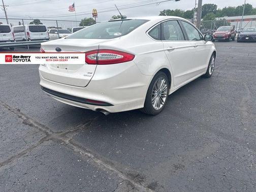 White Platinum Clearcoat Metallic 2013 Ford Fusion SE