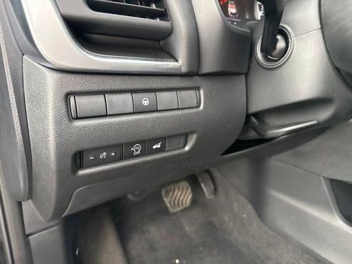 Super Black 2023 Nissan Rogue SV