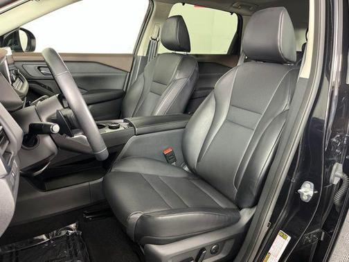 Super Black 2023 Nissan Rogue SV
