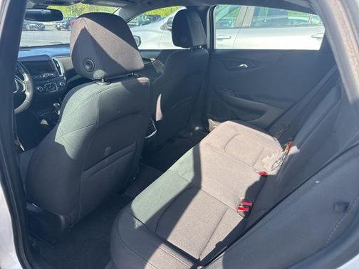 Silver Ice Metallic 2016 Chevrolet Malibu 1LT