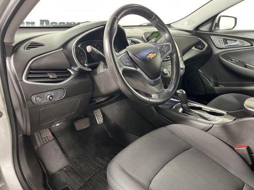 Silver Ice Metallic 2016 Chevrolet Malibu 1LT