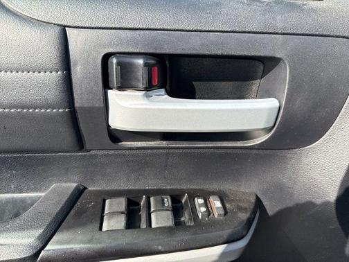 Super White 2019 Toyota Tundra Limited