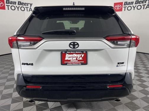 2025 Toyota RAV4 Hybrid SE