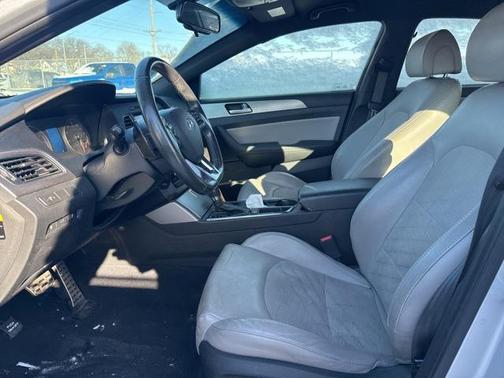 2017 Hyundai SONATA Sport 2.0T