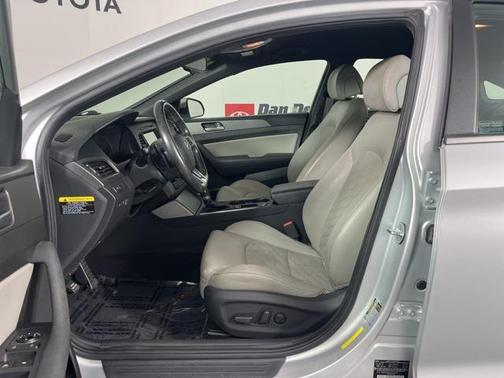 2017 Hyundai SONATA Sport 2.0T