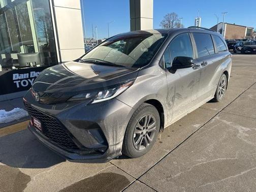 2025 Toyota Sienna XSE 7 Passenger