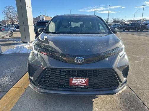 2025 Toyota Sienna XSE 7 Passenger