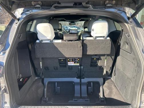 2025 Toyota Sienna XSE 7 Passenger