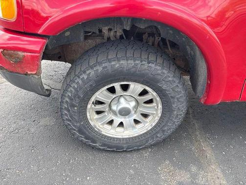 Bright Red Clearcoat 2003 Ford F-150 XLT SuperCab