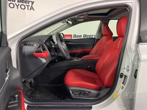 2024 Toyota Camry Hybrid SE
