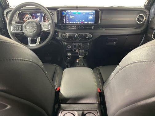 2024 Jeep Wrangler 4-Door Sahara 4x4