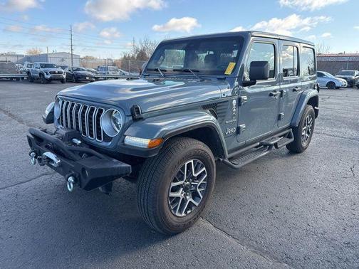 2024 Jeep Wrangler 4-Door Sahara 4x4