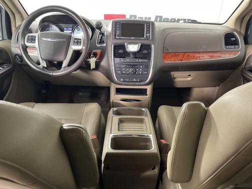 2015 Chrysler Town & Country Touring-L