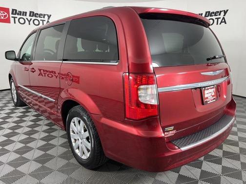2015 Chrysler Town & Country Touring