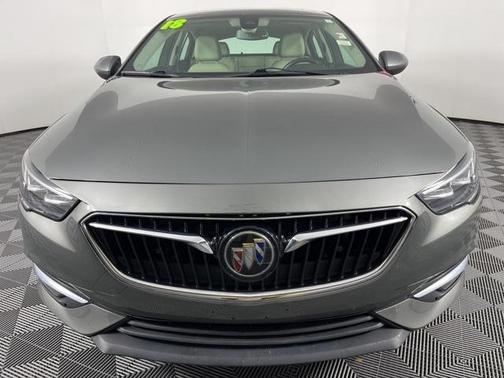 2018 Buick Regal Sportback Essence