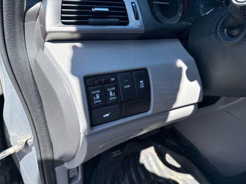 Lunar Silver Metallic 2016 Honda Odyssey EX-L