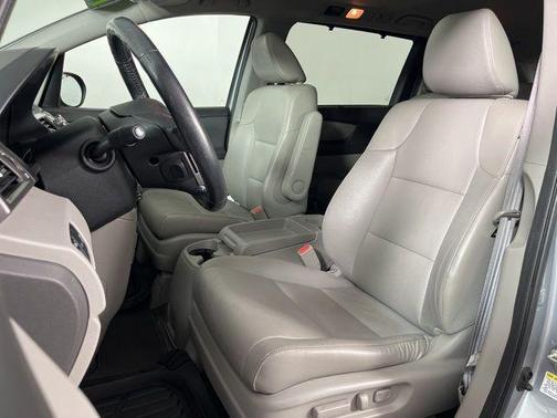 Lunar Silver Metallic 2016 Honda Odyssey EX-L