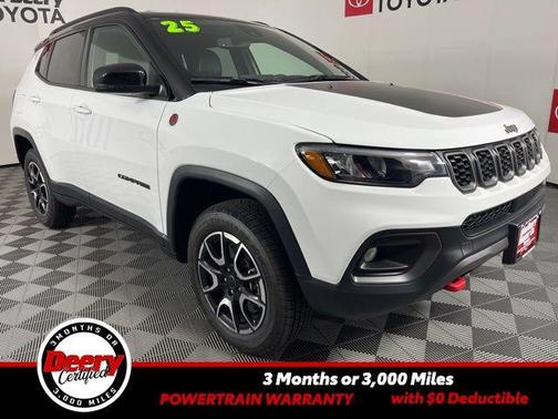 Bright White Clearcoat 2025 Jeep Compass Trailhawk