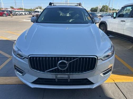 2021 Volvo XC60 Recharge Plug-In Hybrid T8 Inscription Expression