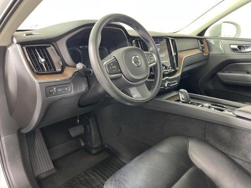 2021 Volvo XC60 Recharge Plug-In Hybrid T8 Inscription Expression