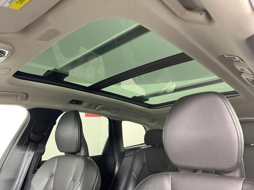 2021 Volvo XC60 Recharge Plug-In Hybrid T8 Inscription Expression