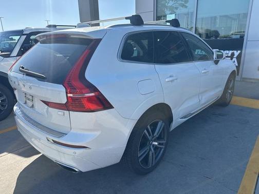 2021 Volvo XC60 Recharge Plug-In Hybrid T8 Inscription Expression