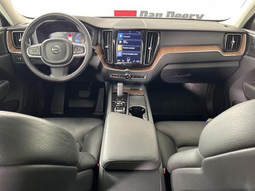 2021 Volvo XC60 Recharge Plug-In Hybrid T8 Inscription Expression