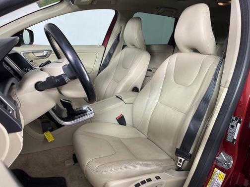 2015 Volvo XC60 T5 Platinum