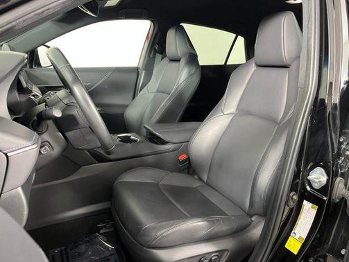 Black 2024 Toyota Venza XLE