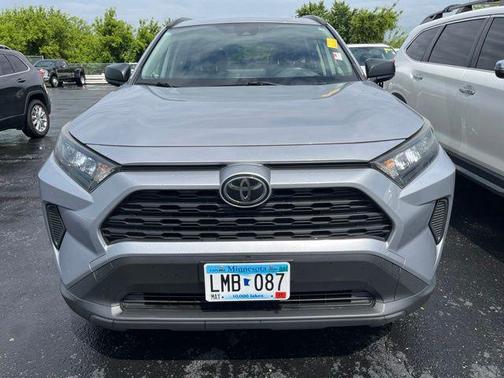Silver Sky Metallic 2019 Toyota RAV4 LE