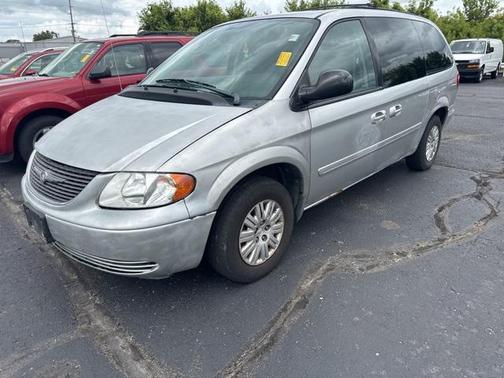 2006 Chrysler Town & Country Base