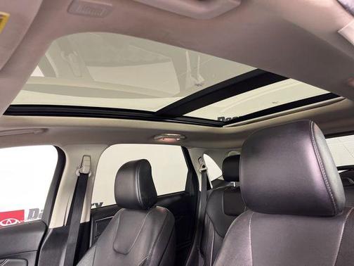 Star White Metallic Tri-Coat 2020 Ford Edge Titanium