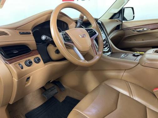 2016 Cadillac Escalade Platinum