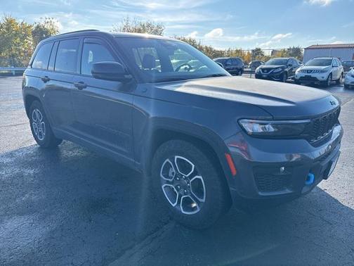 2023 Jeep Grand Cherokee 4xe Trailhawk