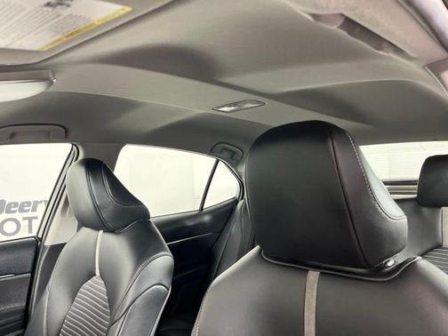 Midnight Black Metallic 2020 Toyota Camry SE