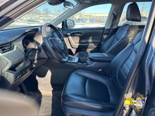 2020 Toyota RAV4 XLE Premium