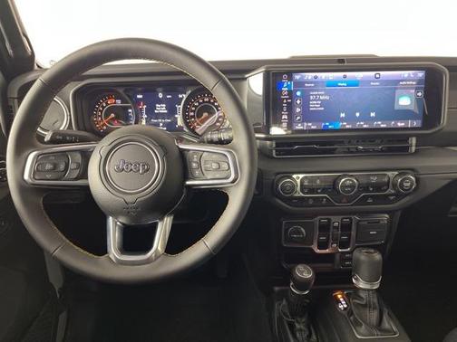 2024 Jeep Wrangler 4-Door Sahara 4x4