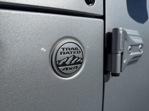 2024 Jeep Wrangler 4-Door Sahara 4x4