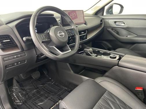 2024 Nissan Rogue Platinum
