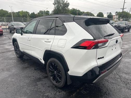 2024 Toyota RAV4 Hybrid SE