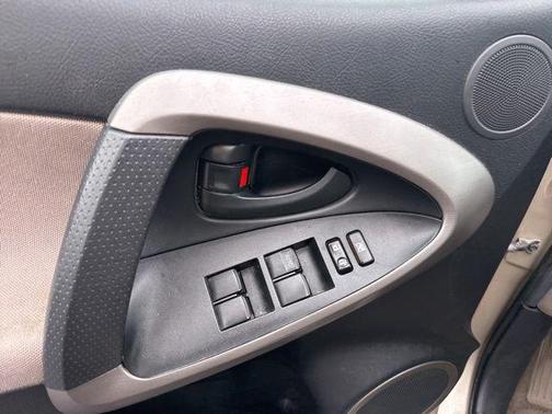 Tan 2008 Toyota RAV4 Base