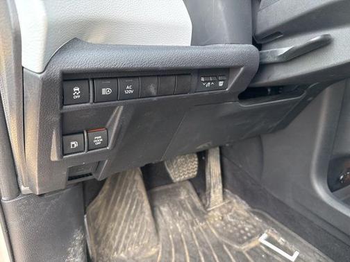 0089 2025 Toyota Sienna XLE