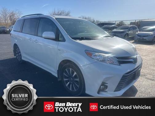 2018 Toyota Sienna XLE