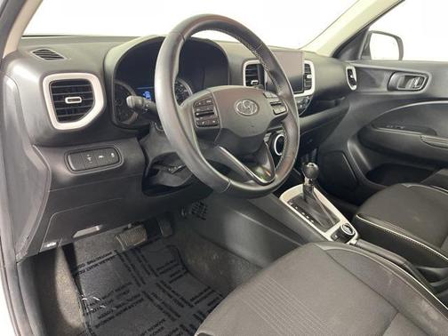 2022 Hyundai VENUE Limited