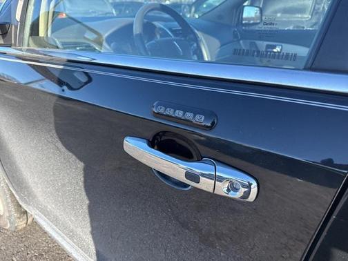 2011 Lincoln MKX Base