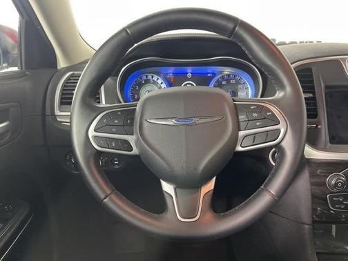 2017 Chrysler 300 Limited