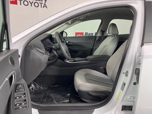 2021 Hyundai SONATA SE