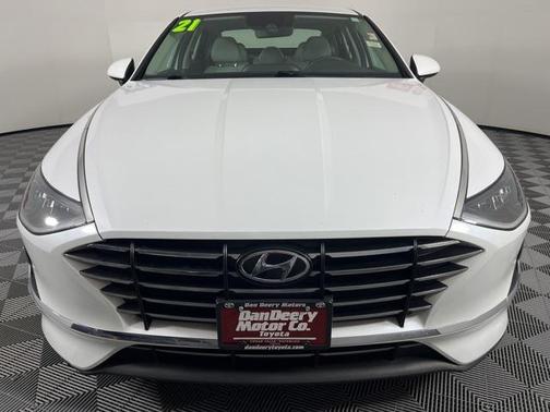 2021 Hyundai SONATA SE