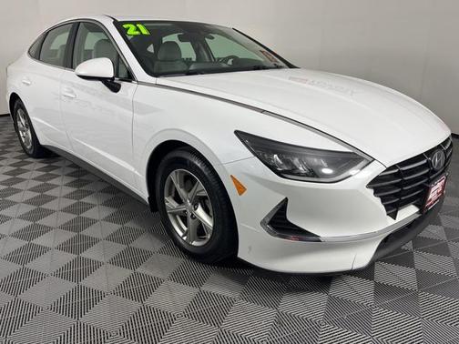 2021 Hyundai SONATA SE