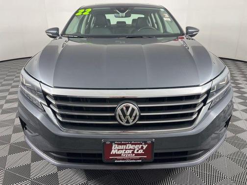 2022 Volkswagen Passat 2.0T SE